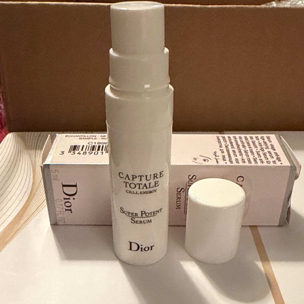 3/$15 🌸 Dior Capture Totale Super Potent Serum - - Picture 7 of 8